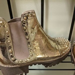 Ladies Boots